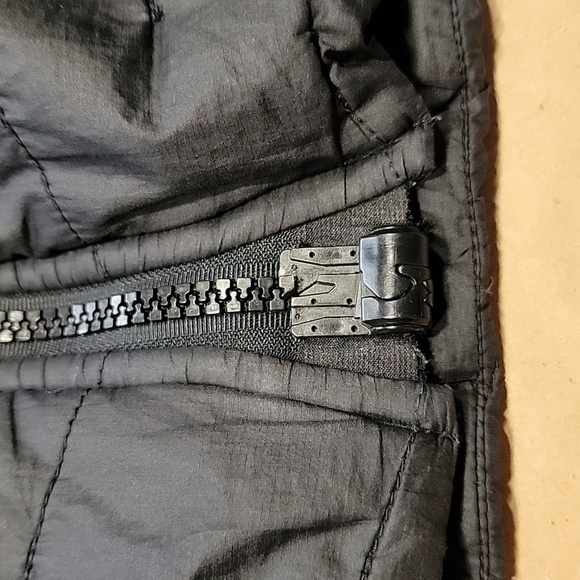 Under Armour Women's Size XS Cold Gear Reactor Coat / Jacket, Black, Gently Used - Picture 10 of 14